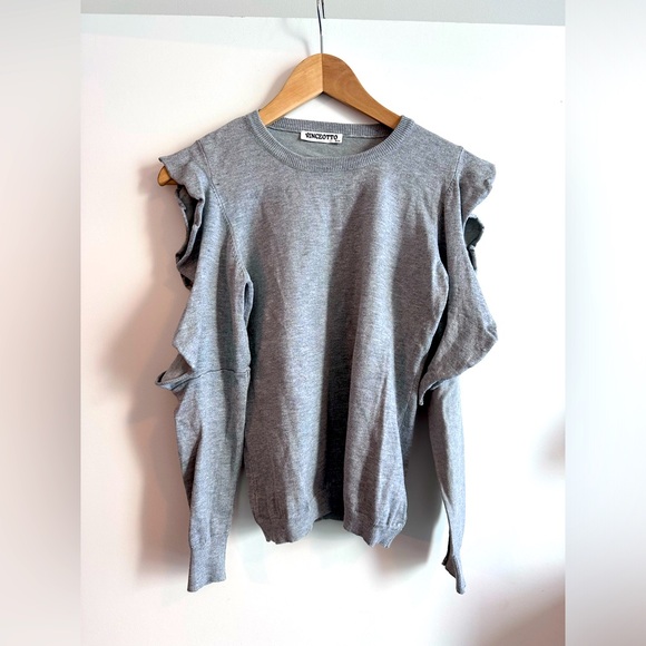 Light crew top. Size M. Heather grey. Terry fabric. Open shoulders. - Picture 1 of 3